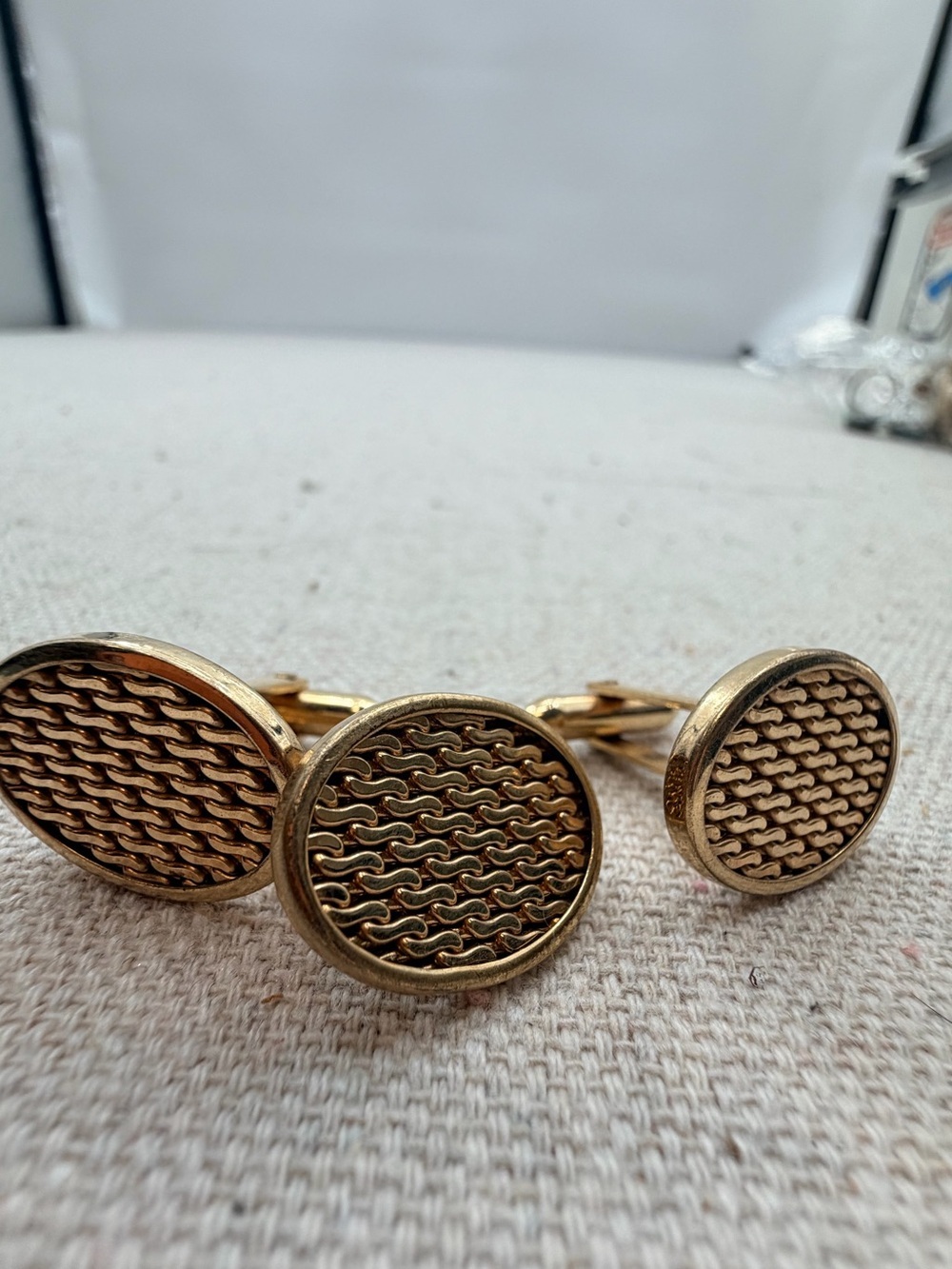 Vintage Gold Woven-Pattern Round Cufflinks